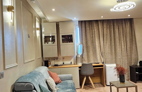 Gambetta Apartment | Charming 2-bedroom apartment with big Terrace , view of Eiffel Tower and Paris