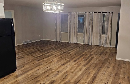 Rosendale Apartment | Charming 2-bedroom apartment in awesome Rosendale with WiFi, AC.