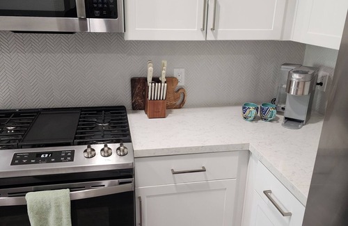 Serra Mesa Apartment | Charming 2-bedroom apartment in fabulous San Diego with fitness room, AC