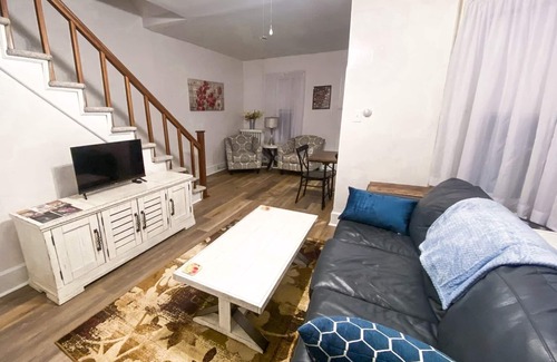 Windber Apartment | Charming 2-bedroom apt. with fully equipped kitchen, washer/dryer in Windber,