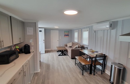 Wareham Center House | Charming 2-bedroom bungalow in brilliant Wareham with AC, WiFi.