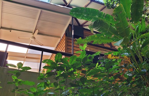 Golfito Cabin | Charming 2-bedroom cabin with WiFi, AC in lovely Pavones