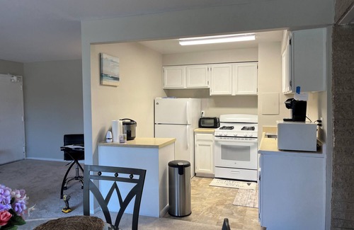 Annandale Condo | Charming 2-bedroom condo with WiFi, AC in peaceful Annandale