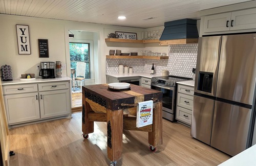 Huntsville House | Charming 2-bedroom house in Huntsville, AR Located in the crossroads of NW AR.