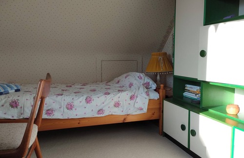 Jesteburg Bed & Breakfast | Charming 2-bedroom house with WiFi, fitness room in serene Jesteburg