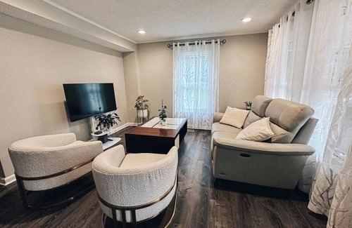 Asheboro House | Charming 2-bedroom house in terrific Asheboro with AC, WiFi