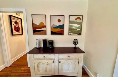 Augusta House | Charming 2-bedroom house with WiFi, Minutes from Masters & Downtown Augusta
