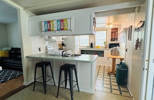 Dover House | Charming 2-bedroom house by the lake in Dover TN