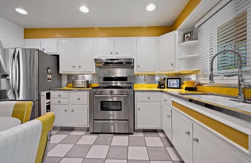 Upper Nyack House | Charming 2-bedroom house with AC, WiFi in marvelous Nyack