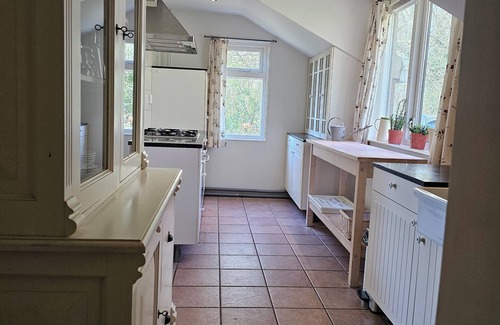 Bellingwolde House | Charming 2-bedroom, petfriendly barn in fabulous Bellingwolde with WiFi