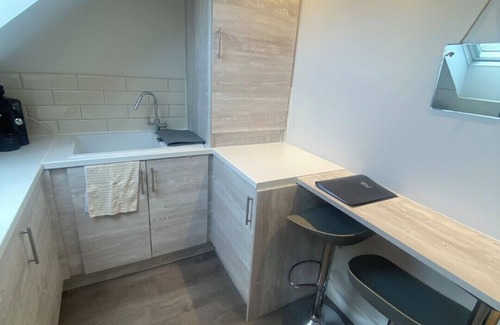 Finchley Apartment | Charming 2 bedroom North London - 8mins walk to Underground