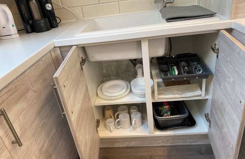 Finchley Apartment | Charming 2 bedroom North London - 8mins walk to Underground
