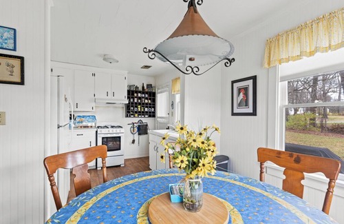 Twin Lake House | Charming 2-Bedroom Strong Cottage in Twin Lake, MI