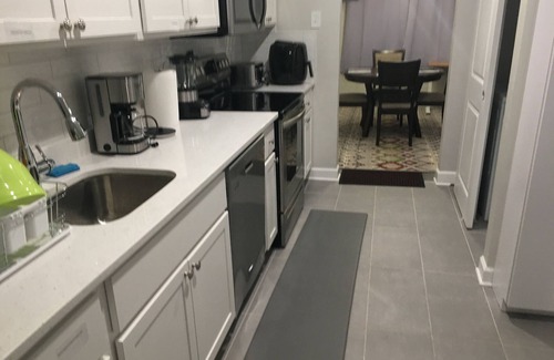 Goddard House | Charming 2-bedroom townhome in marvelous Greenbelt with WiFi, AC