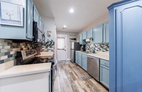 Smyrna House | Charming 2-bedroom townhome in Smyrna with WiFi, AC