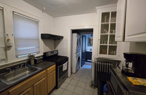 Jersey City Apartment | Charming 2-bedroom apartment with AC, WiFi in Jersey City