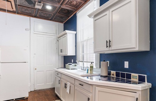 Mid-City Apartment | Charming 2-bedroom New Orleans Getaway