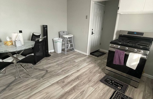 Orchard Park Apartment | Charming 2-bedroom apartment in lovely Orchard Park