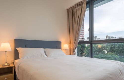 Singapore Apartment | CHARMING 2 BR IN GATEWAY DRIVE, JURONG EAST