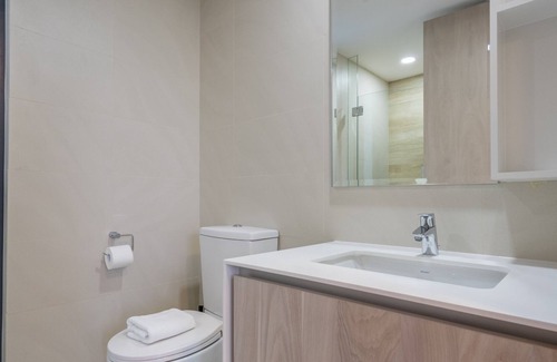 Singapore Apartment | CHARMING 2 BR IN GATEWAY DRIVE, JURONG EAST