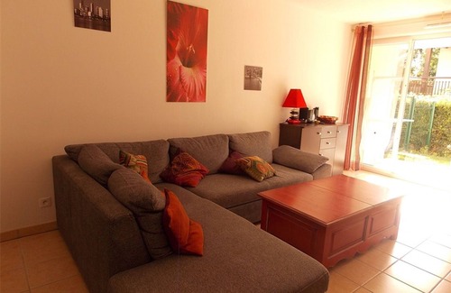 Montauban-de-Luchon Apartment | Charming 2-Room with Garden, Near Luchon, Sleeps 6, Pets Welcome, Private Parking
