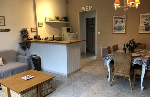 Saint-Coulomb House | Charming 2-room apartment with direct beach access, ideal for couples and young children
