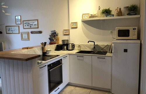Saint-Coulomb House | Charming 2-room apartment with direct beach access, ideal for couples and young children