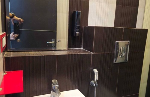 Electronics City Apartment | Charming 2 Rooms Near E-City Parapanna Agrahara