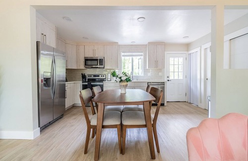 Tukwila House | Charming 2BR /2.5BA Tukwila home
