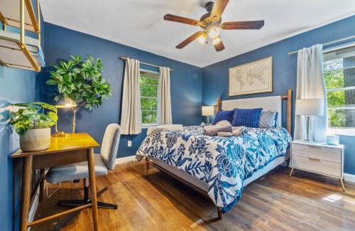 Lindridge-Martin Manor Apartment | Charming 2BR in Buckhead with Backyard