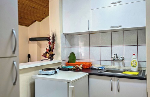 Inija Cottage | Charming 3-bedroom cottage with AC, WiFi in delightful Čortanovci