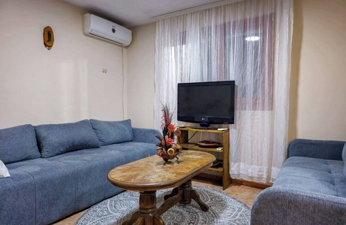 Inija Cottage | Charming 3-bedroom cottage with AC, WiFi in delightful Čortanovci