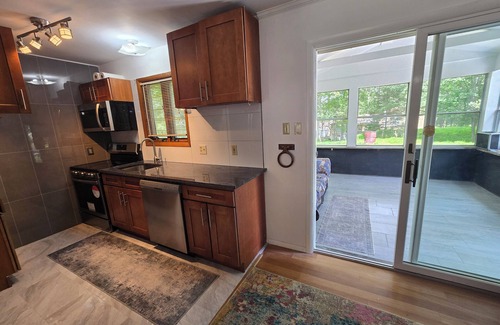 Milford House | Charming 3-bedroom house in peaceful Milford near lake beach