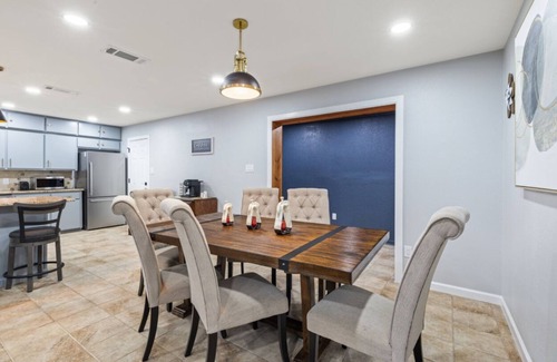 Haslet House | Charming 3-bedroom house with WiFi and AC in Haslet