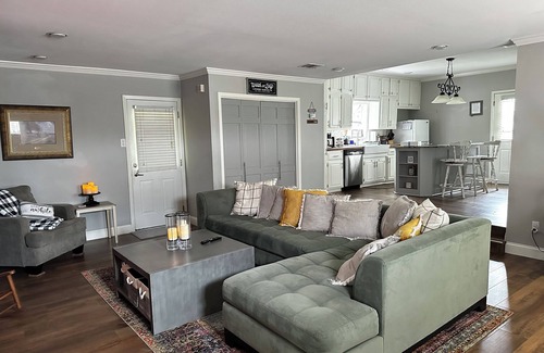 Lorena House | Charming 3-bedroom house with WiFi and AC in downtown Lorena