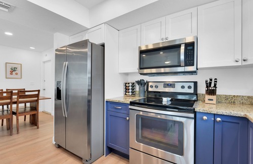 Naples Park House | Charming 3-bedroom house in lovely Naples with AC, Pool and Pet Friendly