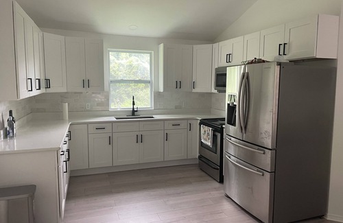 Pegram House | Charming 3-bedroom house in welcoming Pegram with WiFi, AC