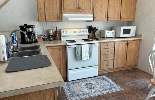 Saxton House | Charming 3-bedroom house in Saxton with golf cart