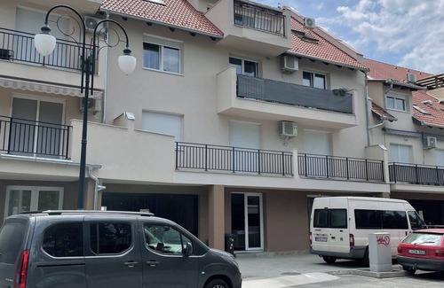 Balatonlelle Apartment | Charming 3-bedroom apartment with AC and WiFi in welcoming Balatonlelle