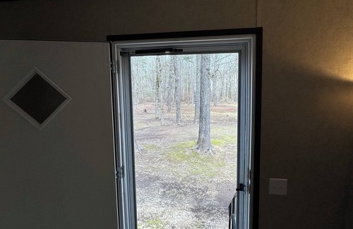 Bastrop House | Charming 3-bedroom mobile home in a peaceful country setting.