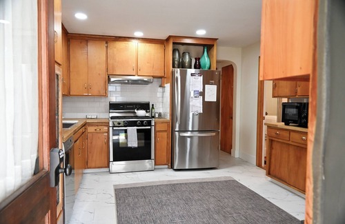 East Aurora House | Charming 3-Bedroom 1.5 Bath East Aurora Village Home walk to Roycroft & Main St