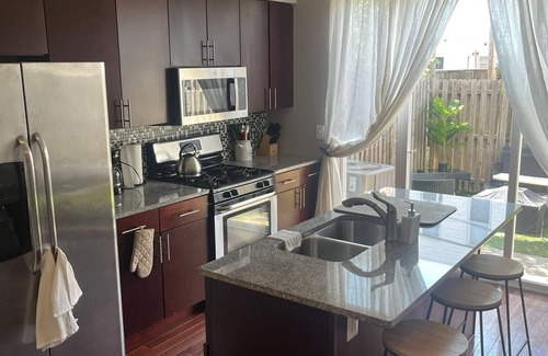 Point Breeze House | Charming 3-bedroom townhome with WiFi in Philadelphia