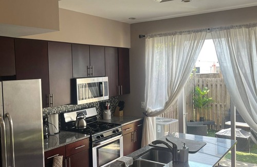 Point Breeze House | Charming 3-bedroom townhome with WiFi in Philadelphia