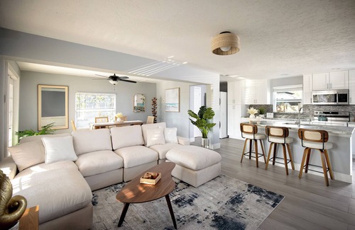 Redevelopment Area Villa | Charming 3-bedroom villa with AC, WiFi in tranquil Naples