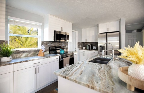 Redevelopment Area Villa | Charming 3-bedroom villa with AC, WiFi in tranquil Naples