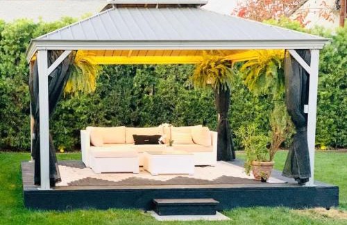 Ladera Heights House | Charming 3 BR Home Near SoFi and LAX - 65th