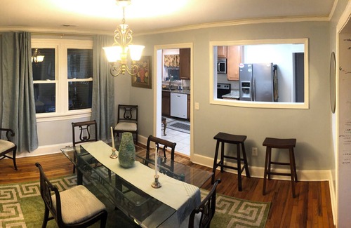 Rosewood House | Charming 3 BR park-side Home w/King bed, WiFi, Full Kitchen & Fenced backyard