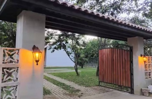 Concepcion de Ataco Cabin | Charming 3-bedroom cabin close to Concepción de Ataco with WiFi & free parking