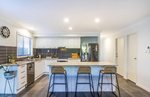 Dakabin House | Charming 3BR House in the Heart of Dakabin
