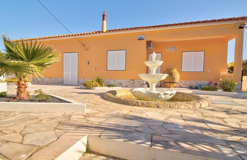 Fonte do Bispo Villa | Charming 4-Bed Villa in moncarapacho